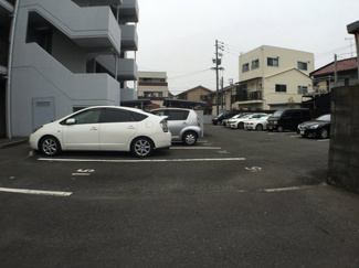 【駐車場】