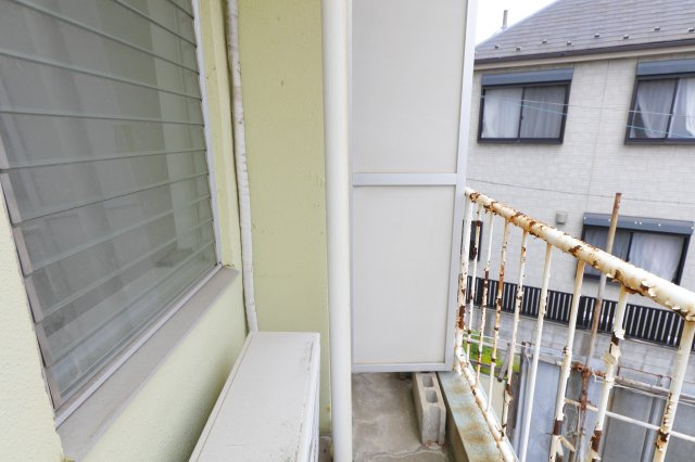 西村アパートメントのバルコニー