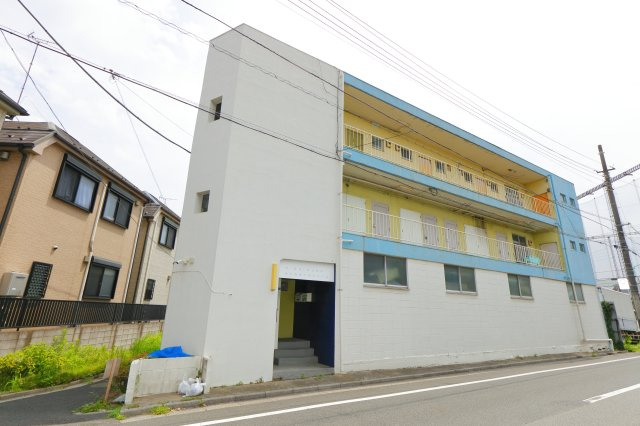 西村アパートメントの外観