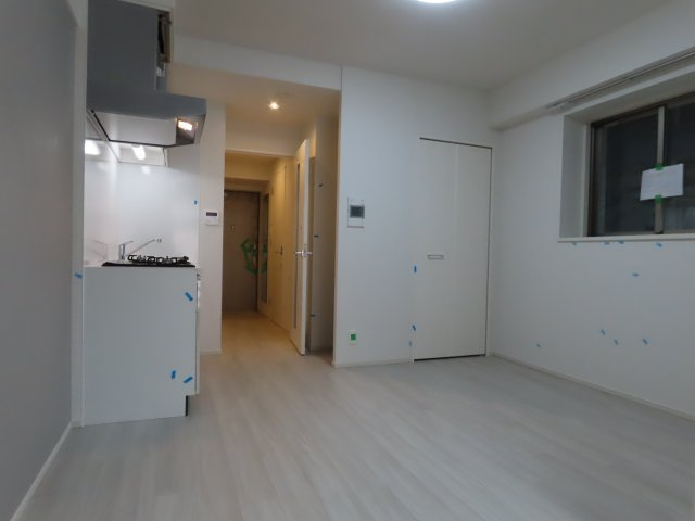 スプランディッド十三本町の居間・リビング