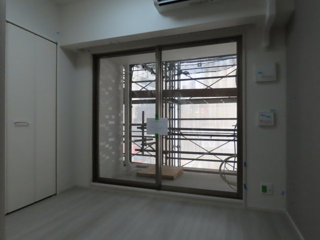 スプランディッド十三本町の洋室