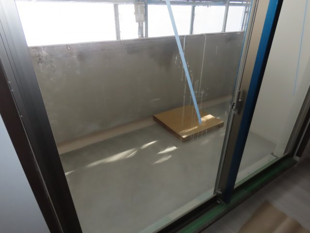 大阪市淀川区十三本町１丁目の賃貸マンションのバルコニー