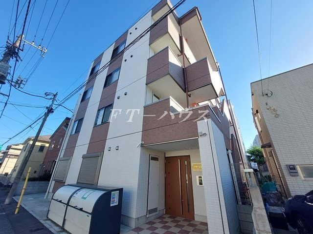 プラージュ幕張のエントランス