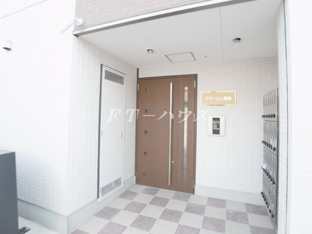 プラージュ幕張のエントランス