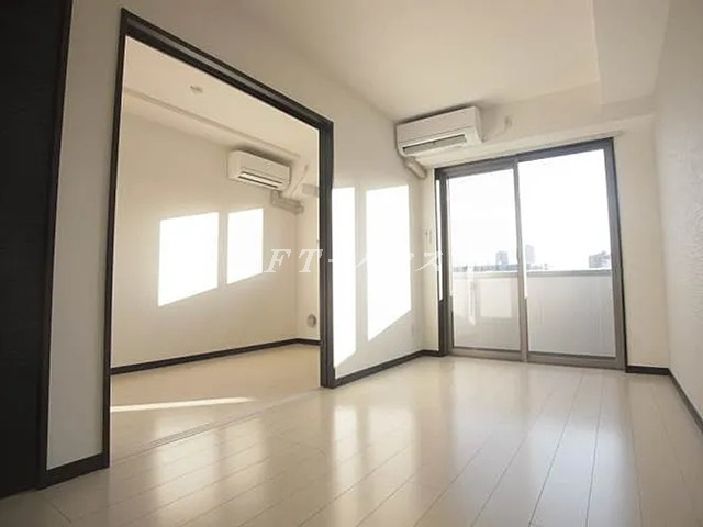 プラージュ幕張の居間・リビング