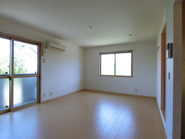 イーグルス・アイ B棟の居間・リビング