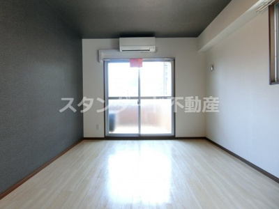 【洋室】 | ドゥエリング梅田