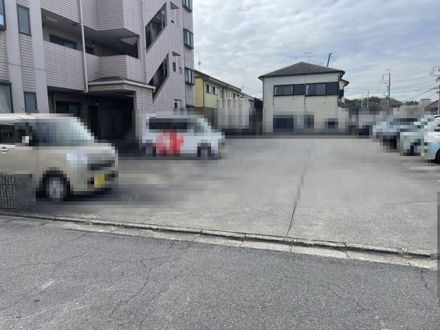 サンシャイン大堀の駐車場