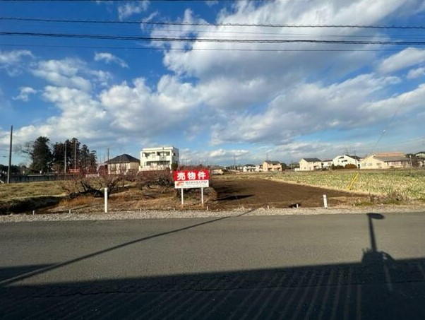 【土地】坂戸市成願寺売地の前面道路含む現地写真|前面道路含む現地写真です