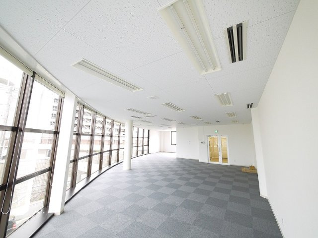 岡本ビルの内装