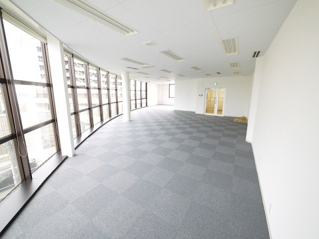 岡本ビルの内装