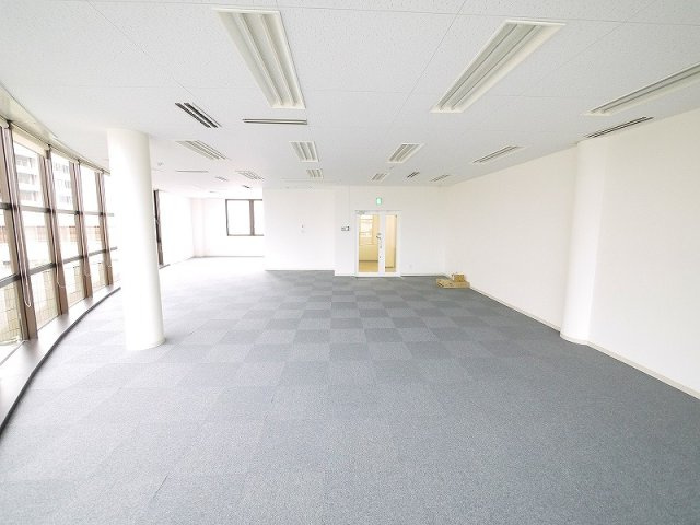 岡本ビルの内装