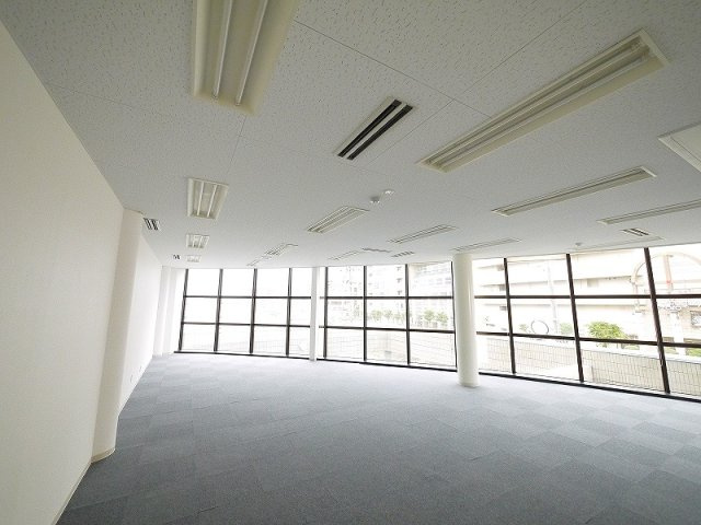 岡本ビルの内装