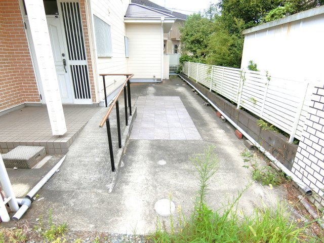 リブレス上貝塚戸建の駐車場