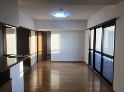 【居間・リビング】 | サーパス医大前第2