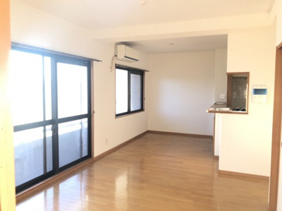 【居間・リビング】 | サーパス医大前第2