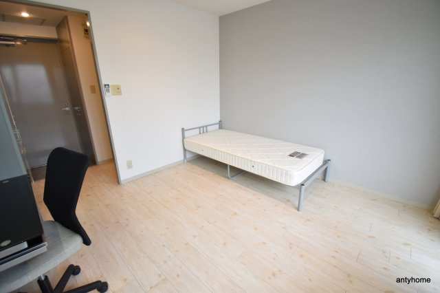 メイト緑地公園　仲介手数料無料の居間・リビング