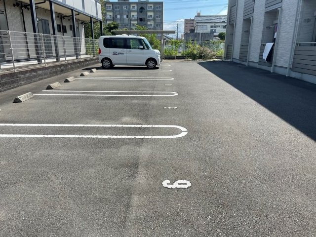 Fast  Hills  日ノ出町の駐車場
