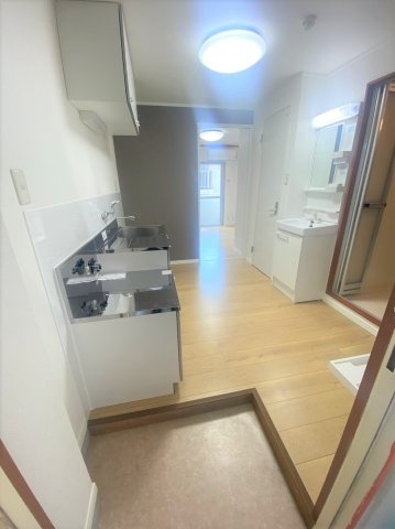 第11正田ビルの玄関