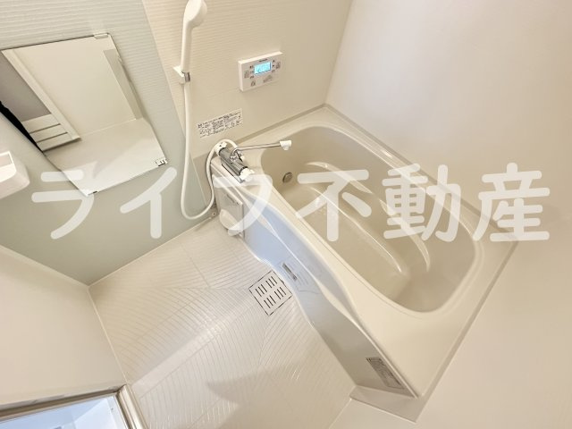 メゾンルシーヌ源氏ケ丘の浴室|お風呂です