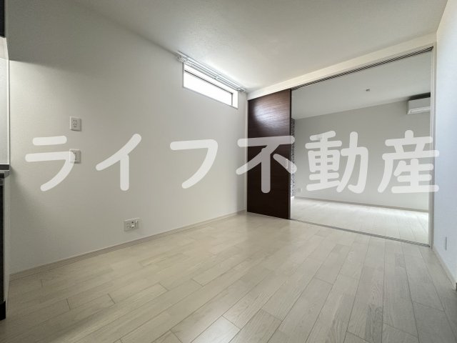 メゾンルシーヌ源氏ケ丘の居間・リビング|ゆったり過ごせるリビングです