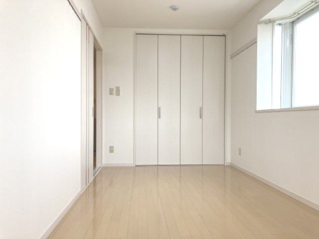エクサーブ東原の洋室