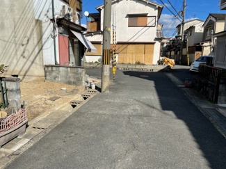 【前面道路含む現地写真】