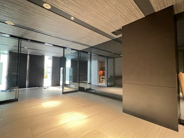 S-RESIDENCE難波大国町Unoのロビー