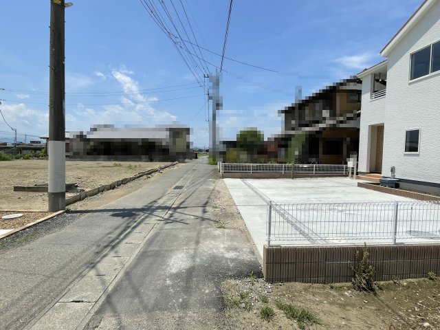第3藤岡立石（全1棟）1号棟の前面道路含む現地写真|前面道路含む現地写真です