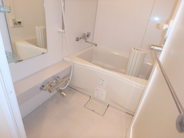 レジディア武蔵小杉の浴室|別部屋参考写真です