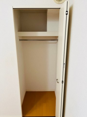 仲介手数料0！！エバンフォートの収納