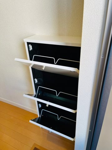 仲介手数料0！！エバンフォートの収納