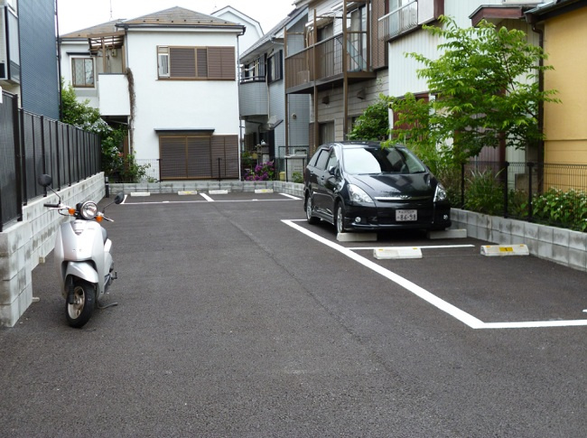 レオパレスワールド新船橋の駐車場|現況優先です