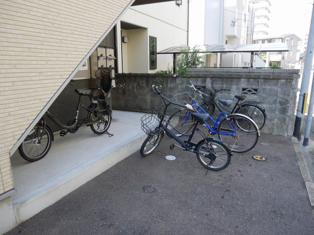 【その他共用部分】 | グラーツ平尾 | グラーツ平尾の駐輪場