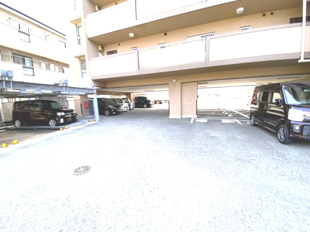 エバーライフ箱崎第6の駐車場|駐車場は空き有りです！金額は条件によって異なります！