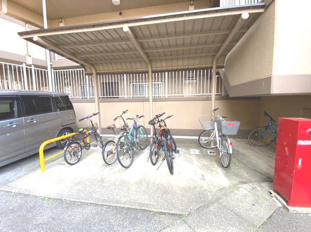 エバーライフ箱崎第6の駐車場|駐輪場・バイク置場も空き有りです！