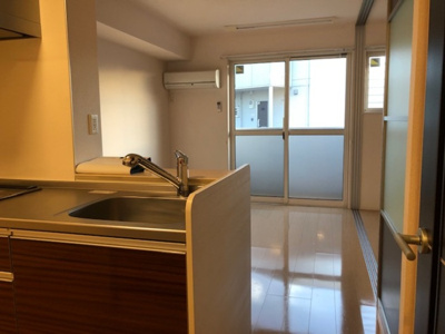 【居間・リビング】 | セジュール・コロン | こちらのリビングで趣味の時間をお楽しみください