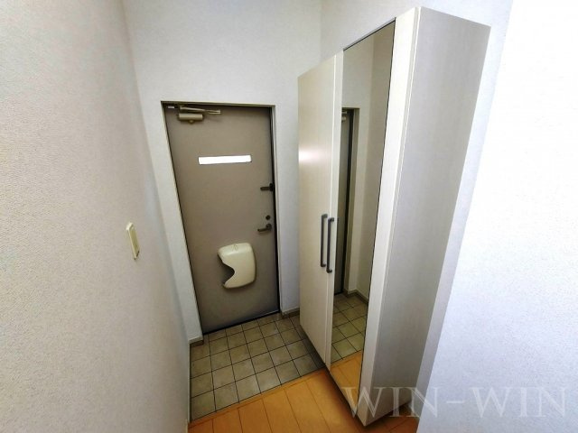 カーサ下五井の玄関