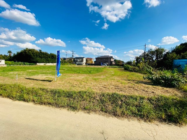 越谷市向畑　売地の前面道路含む現地写真