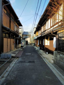 【前面道路含む現地写真】