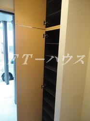 船橋市東船橋１丁目のアパートの収納