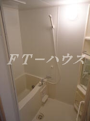 船橋市東船橋１丁目のアパートの浴室