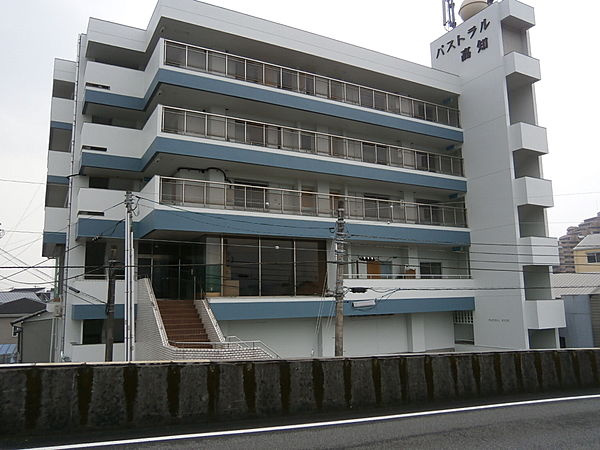 パストラル高知の外観