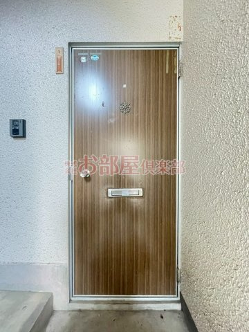 コーポ土居ノ内の玄関|収納もある玄関です