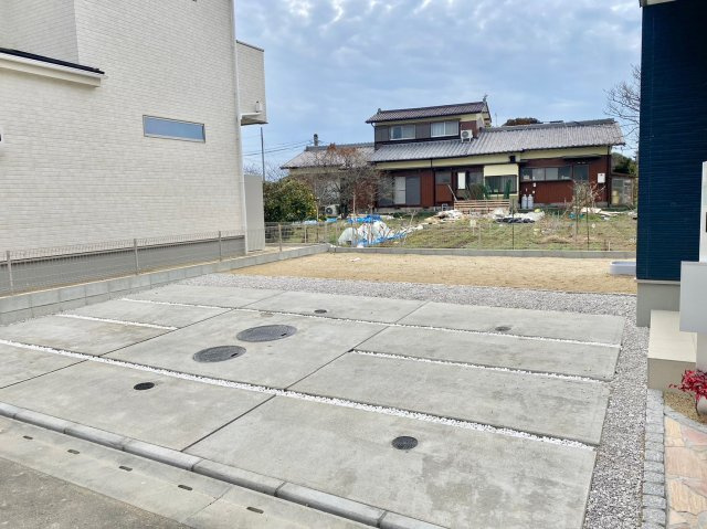久留米市三潴町玉満の新築一戸建の駐車場