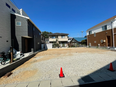 【外観】 | 守山区中志段味4期　全2棟　＜仲介手数料無料＞志段味東小・志段味中　新築一戸建て | 撮影
社長の村田です！
自らプレイヤーとして営業しています
長年の経験と実績から皆様により良いマイホーム購入のご提案をいたします。
住宅ローンの不安や購入後の不安等何でもご相談ください。