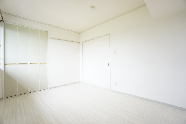 【寝室】 | カーサみつわ台D | ※同物件・反転タイプの写真です。