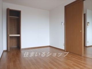 安芸高田市八千代町下根のアパートの収納