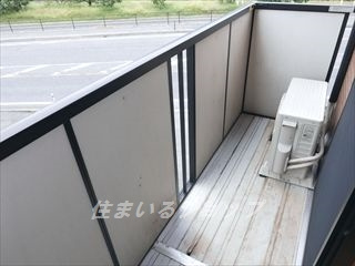 安芸高田市八千代町下根のアパートのバルコニー