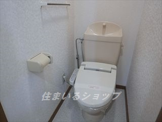 安芸高田市八千代町下根のアパートのトイレ|シャワートイレ